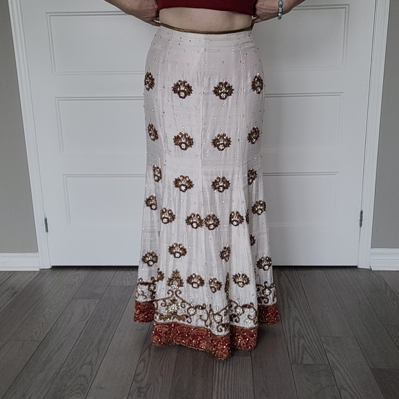 Silk Lengha Size 8. - Picture 8 of 16